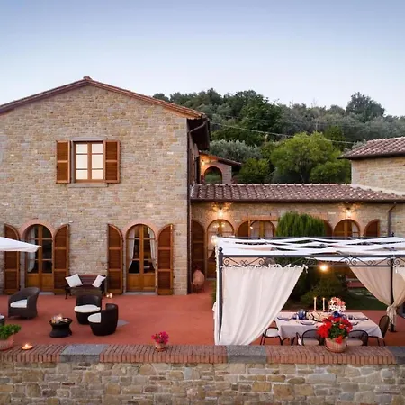 Wunderschoene In Mit Grosser Terrasse By Interhome 코르토나