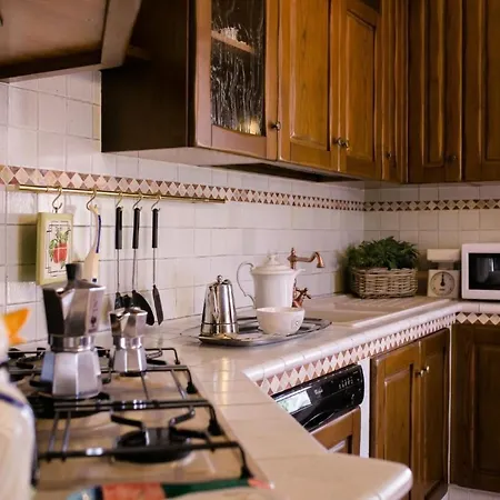 Wunderschoene In Mit Grosser Terrasse By Interhome * 코르토나