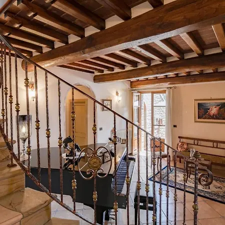 Apartamento Wunderschoene In Mit Grosser Terrasse By Interhome Cortona