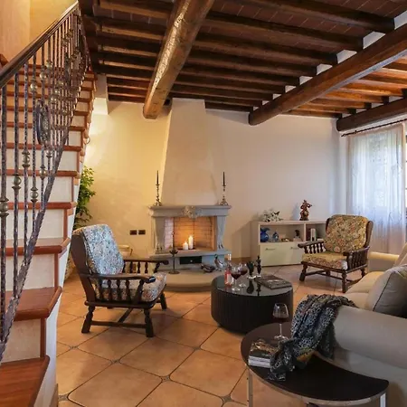 Wunderschoene In Mit Grosser Terrasse By Interhome Apartamento Cortona